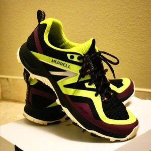 Quantum Grip Women’s Trail Hiking Shoes Neon Sneakers